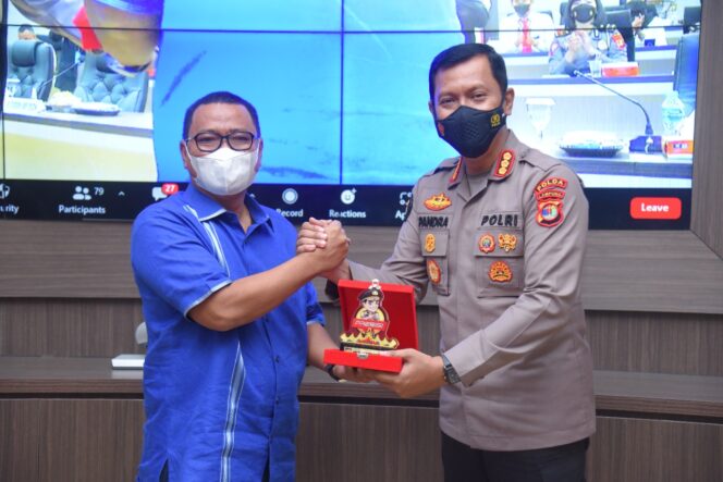 
 Selesaikan Sengketa Pers, Bukan Dengan KUHP dan UU ITE