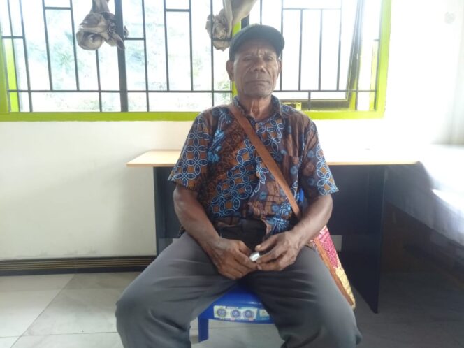 
 Ketua LMA Tujuh Suku, Marten Wersin