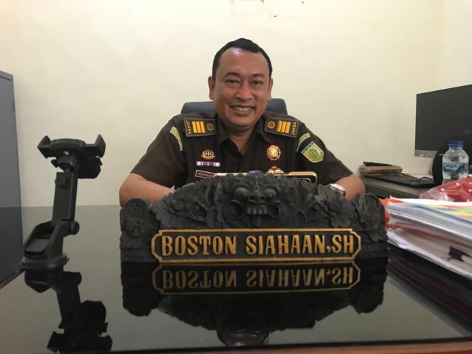 
 Kasi Pidum Kejari Teluk Bintuni, Boston Siahaan