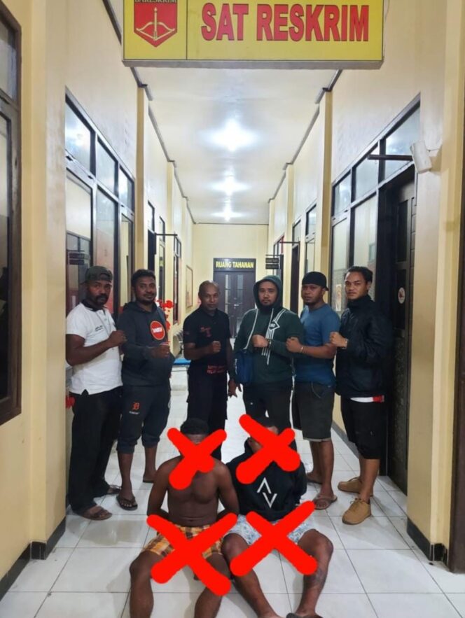 
 Anggota Polres Teluk Bintuni Bekuk Dua Pemuda Diduga Pemilik Ganja