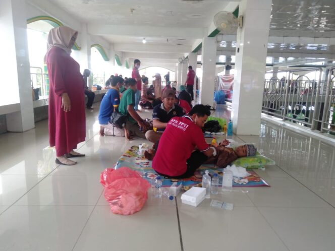 
 Khitanan Massal yang dilaksanakan PPNI dalam rangka HUT Kabupaten Teluk Bintuni ke-19.