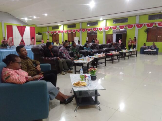 
 Suasana Nobar di KPU Teluk Bintuni tentang tahapan Pemilu tahun 2024