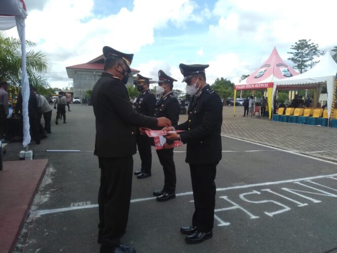 
 Rayakan HUT Bhayangkara Secara Virtual, Polres Teluk Bintuni Selingi Berbagai Agenda
