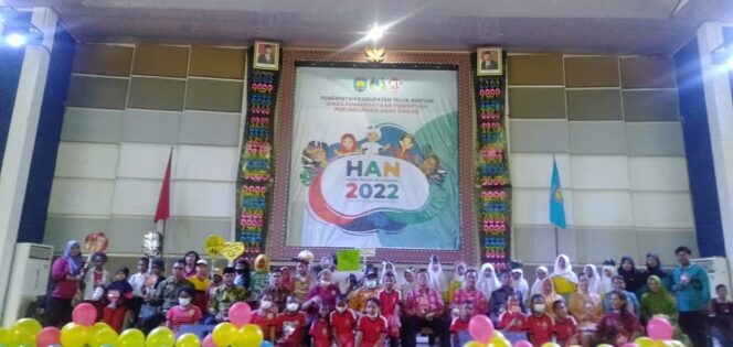 
 Hari Anak Nasional yang turut diperingati seluruh anak di Teluk Bintuni dengan penuh keceriaan.