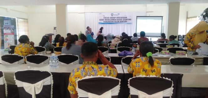 
 Para peserta FGD saat mengikuti kegiatan