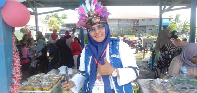 
 Ketua IWAPI Teluk Bintuni, Hj. Rosdiana