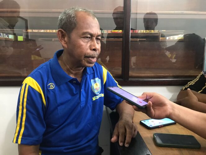 
 Kepala Bapenda Teluk Bintuni, Ahmad Rahanjamtel