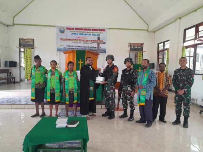 
 Satgas Yonif 143/TWEJ Wujudkan Kenyamanan Beribadah di Kampung Perbatasan RI-PNG