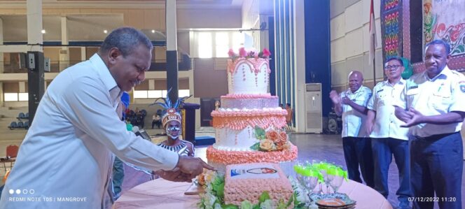 
 Bupati Petrus Kasihiw Berharap DWP Teluk Bintuni Menjadi Mitra Dan Pemangku Kepentingan Pemda