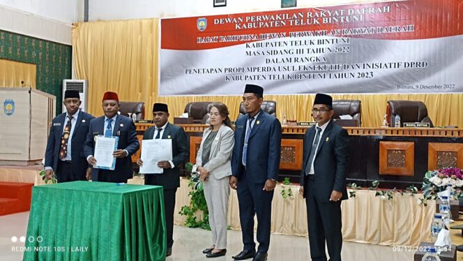 
 Pemda Teluk Bintuni Mengusulkan 17 Raperda Ke DPRD