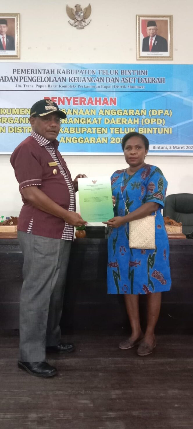 
 Secara Resmi Lahan Adat  Seluas 16.299 Hektare DiBerikan Pada Marga Ogoney