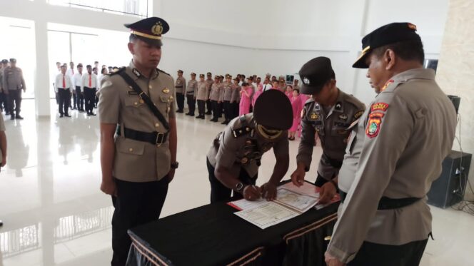 
 Pimpin Upacara Sertijab, Kapolres Junov Siregar : Jabatan Baru Sebagai Wujud Kepercayaan