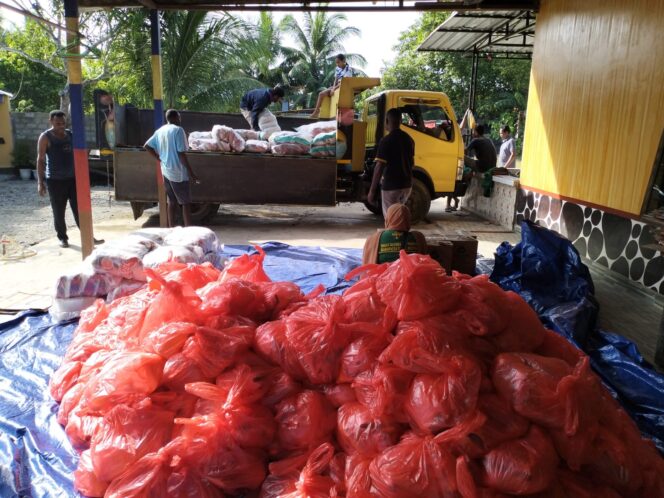
 Dinas Ketahanan Pangan Teluk Bintuni Gelar Pasar Murah Jelang Lebaran