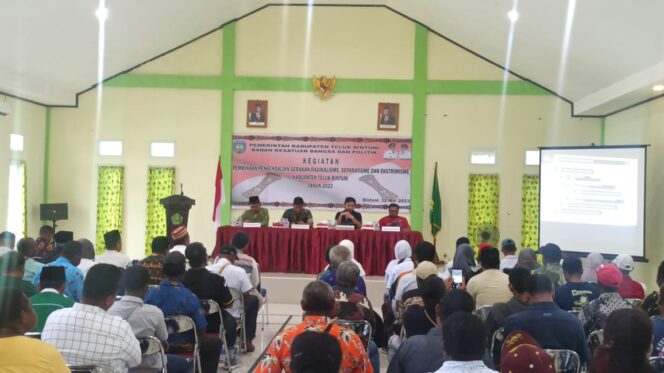 
 Gelar Pembinaan Pengendalian Gerakan Radikalisme, Kasat Reskrim Polres Bintuni: Polri Hadir dan Menjaga Keamanan