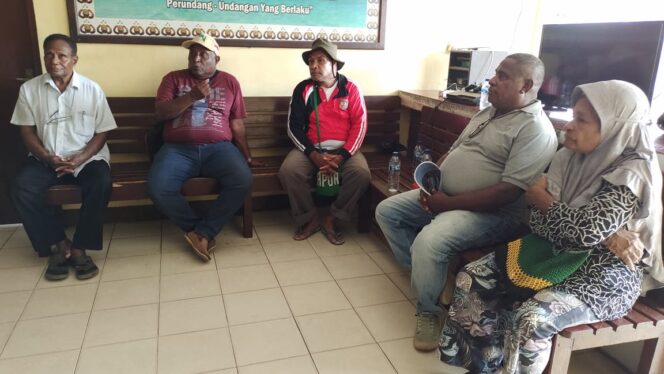 
 Kunker Ke Teluk Bintuni, Wapres Kunjungi Babo Raya Ketua LMA Dan Tokoh Masyarakat Jamin Situasi Kamtibmas Aman