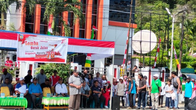 
 Jelang HUT Ke 78 RI, Sebanyak 77 Peserta Gerak Jalan Ramaikan Kota Bintuni