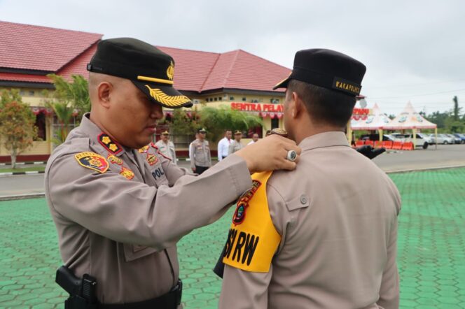 
 Polisi RW Polres Teluk Bintuni dikukuhkan, ini harapan Kapolres