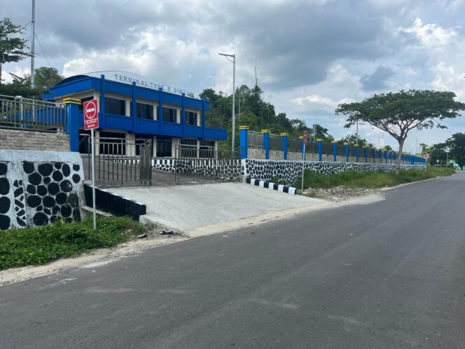 
 Terminal tipe B Bintuni yang dibangun Dishub Papua Barat diupayakan tahun ini beroperasi.