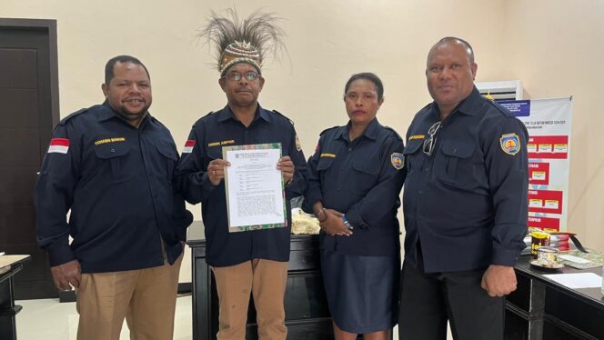 
 Pansel DPRK Teluk Bintuni memperlihatkan hasil seleksi administrasi, dimana 15 calon dinyatakan lolos.