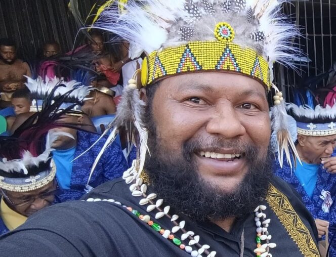 
 Ketua Pemuda Suku Maya Raja Ampat, Syahril Wainsaf