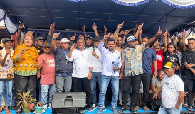 
 Pemuda Kei se Sorong Raya nyatakan sikap siap memenangkan pasangan ARUS di Pilkada PBD, 27 November mendatang, Sabtu.