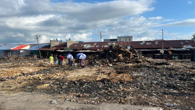 
 Kondisi Pasar Remu kota Sorong pasca terbakar.