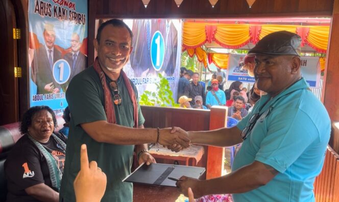 
 Calon Gubernur PBD, AFU usai melantik relawan ARUS Kaki Seribu.