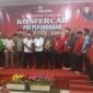 Bupati Teluk Bintuni, Yohanis Manibuy saat membuka konfercab DPD PDI-P Teluk Bintuni. Harmanisasi Parpol untuk pembangunan daerah. 