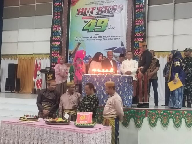 
 Seremonial HUT ke-49 KKSS Kabupaten Teluk Bintuni yang berlangsung di GSG Bintuni, Sabtu (15/11) malam.