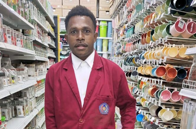 
 Ketua Ikatan Mahasiswa Kabupaten Teluk Bintuni Kota Studi Manokwari, Demianus Isurkahmey. 