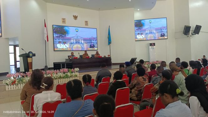 
 Bupati Desak Pusat Tuntaskan Pengangkatan 546 Honorer Bintuni