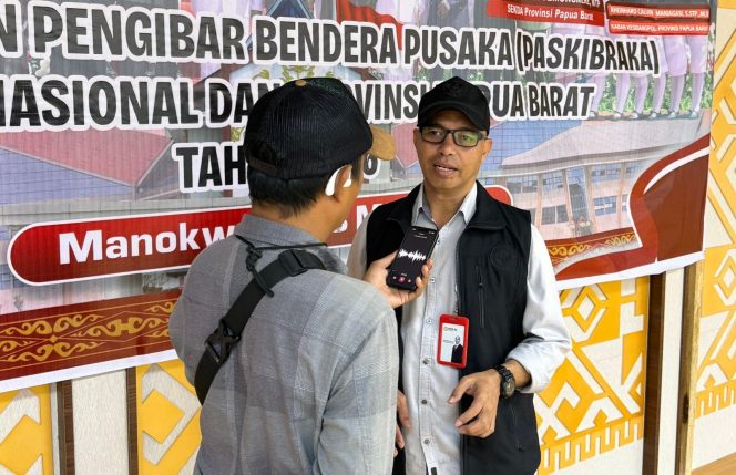 
 Analis Kebijakan Ahli Madya Kedeputian Pengkajian dan Materi BPIP, Pankratius Balun, M.Sc., saat memberikan keterangan pers usai pelaksanaan Pantukhir Seleksi Paskibraka tingkat provinsi di gedung RTP Borarsi Manokwari, Minggu (31/5/2026).