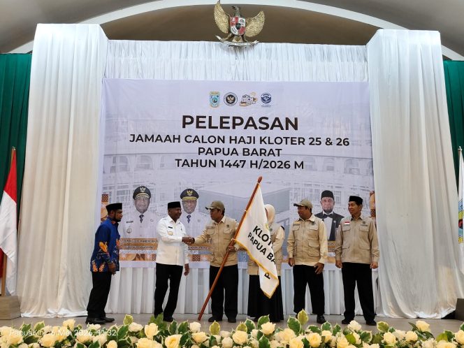 
 Lepas 143 Jemaah Calon Haji, Gubernur Pesan Jaga Martabat Bangsa