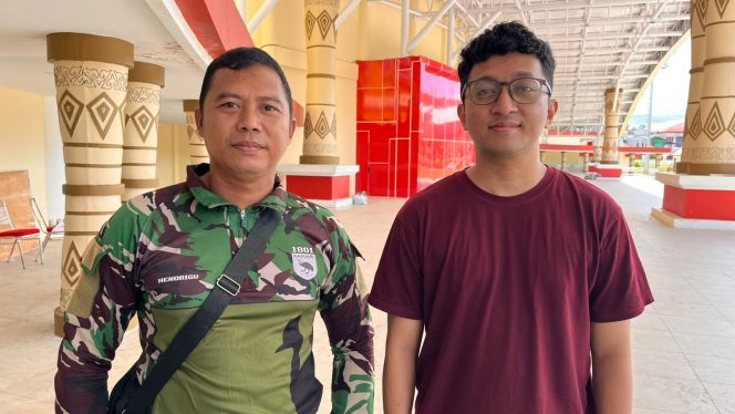 
 Sertu Hendrigu (kiri) dan dr. Denis Kaiba