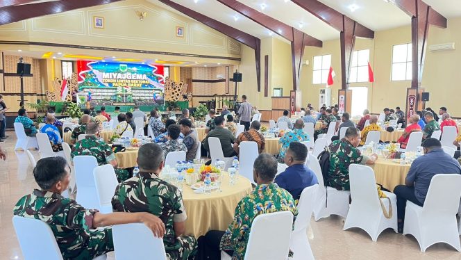 
 Suasana acara Miyajgema yang berlangsung di aula Kodam, Jumat