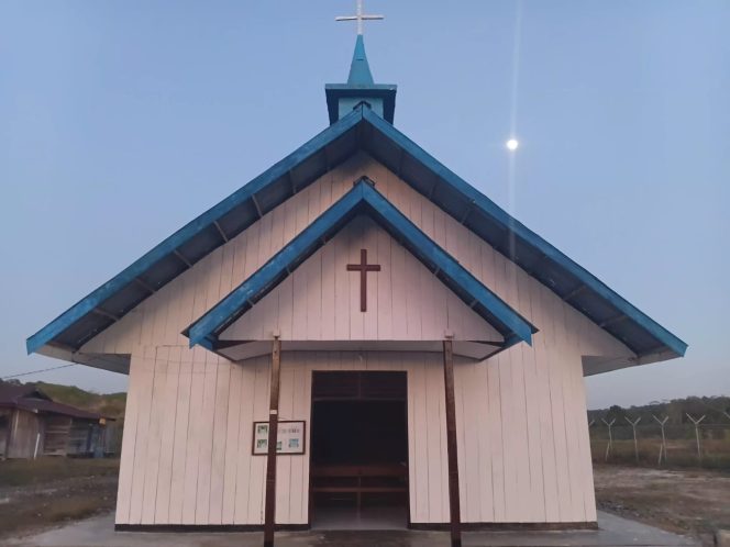 
 Koramil 1806-03 Merdey Renovasi Gereja GKI Imanuel: Negara Hadir untuk Rakyat