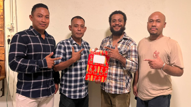 
 BP4D Kabupaten Teluk Wondama resmi menjalin kerjasama dengan Yayasan Bupaso. Diharapkan dampak kerjasama ini akan memberikan dampak nyata bagi kesejahteraan OAP di Teluk Wondama. Keterangan foto, dari kiri: Sekretaris Yayasan Bupaso, Hero Dirgantara, SE, MP, Kepala BP4D, Tedy Y.K. Lekitoo, Direktur Yayasan Bupaso, Eferth Willem Wanma, Pembina Yayasan Bupaso, Dr. Victor Rumere, SE, M.Sc  