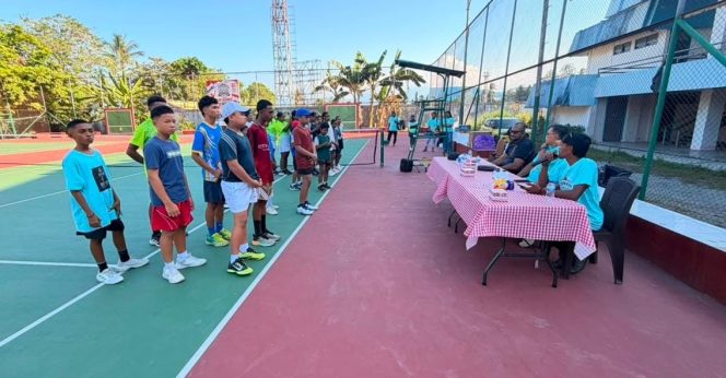 
 23 Petenis Junior Berlaga di Fun Games Cinnamon Tennis Manowkari Club