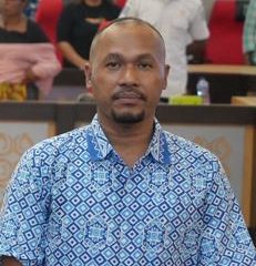 Victor Rumere
Doktor Ilmu Ekonomi dari Universitas Papua - Manokwari