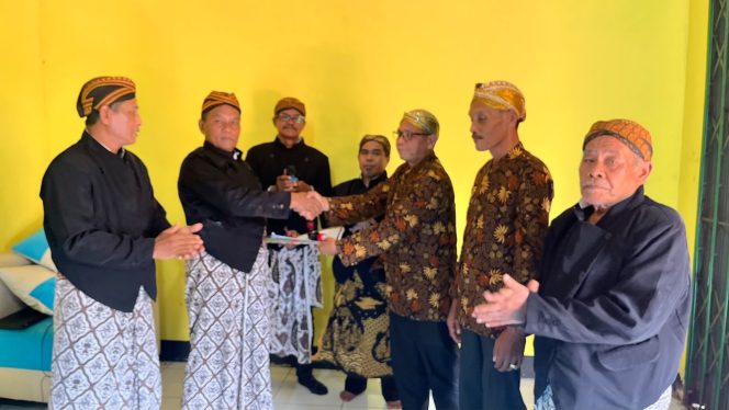 
 Ketua terpilih, Ashari menerima tugas memimpin organisasi dari pengurus carateker untuk masa bakti 2026-2031