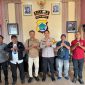 Foto bersama Kapolres usai audiens membicarakan pembentukan PC JMSI Teluk Bintuni